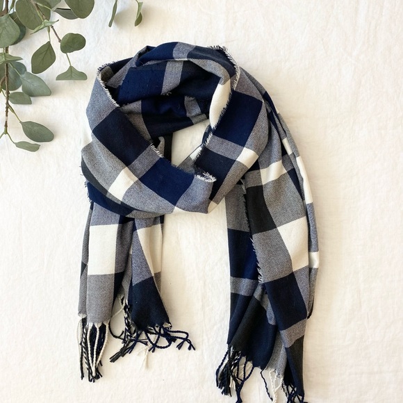 Plush Apparel Super Soft Plaid Scarf - Picture 7 of 10